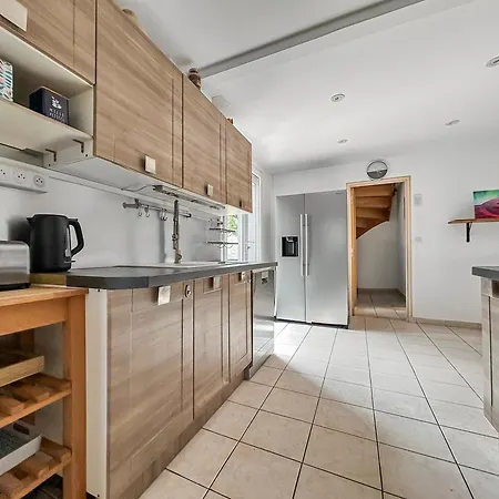Дом отдыха La Maison Tinoli Escapade Tranquille Pres D'angers Saint-Barthelemy-d'Anjou